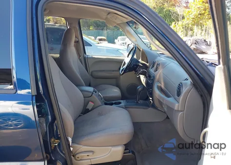 2004 Jeep Liberty Sport z USA, uszkodzony, nr VIN 1J4GK48K94W147775